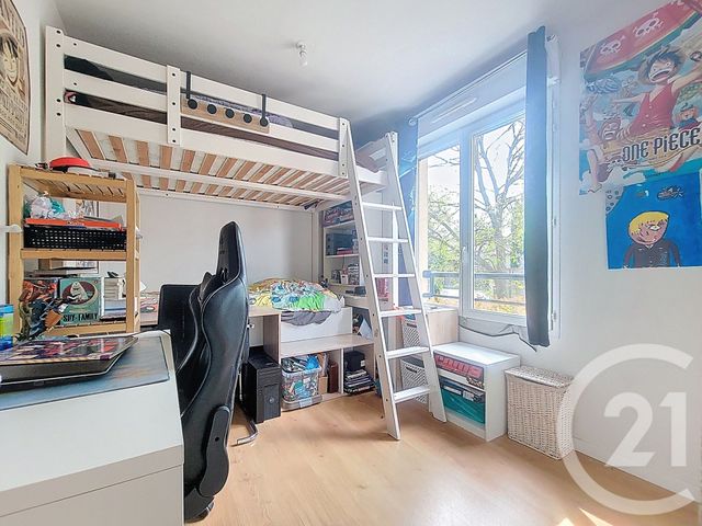 Appartement F4 à vendre - 4 pièces - 81.18 m2 - DRAGUIGNAN - 83 - PROVENCE-ALPES-COTE-D-AZUR - Century 21 Haussmann Immobilier