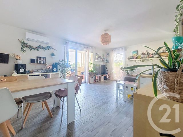 Appartement F4 à vendre - 4 pièces - 81.18 m2 - DRAGUIGNAN - 83 - PROVENCE-ALPES-COTE-D-AZUR - Century 21 Haussmann Immobilier