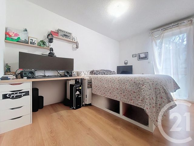 Appartement F4 à vendre - 4 pièces - 81.18 m2 - DRAGUIGNAN - 83 - PROVENCE-ALPES-COTE-D-AZUR - Century 21 Haussmann Immobilier