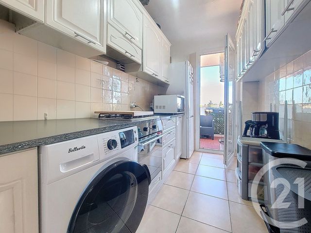 Afficher la photo en grand Appartement T4 à vendre - 4 pièces - 67.53 m2 - DRAGUIGNAN - 83 - PROVENCE-ALPES-COTE-D-AZUR - Century 21 Haussmann Immobilier