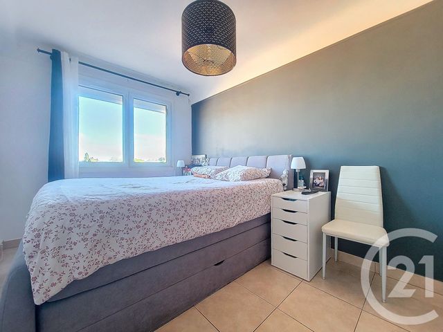Afficher la photo en grand Appartement T4 à vendre - 4 pièces - 67.53 m2 - DRAGUIGNAN - 83 - PROVENCE-ALPES-COTE-D-AZUR - Century 21 Haussmann Immobilier