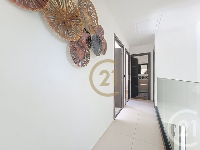 Afficher la photo en grand maison à vendre - 5 pièces - 175.89 m2 - DRAGUIGNAN - 83 - PROVENCE-ALPES-COTE-D-AZUR - Century 21 Haussmann Immobilier