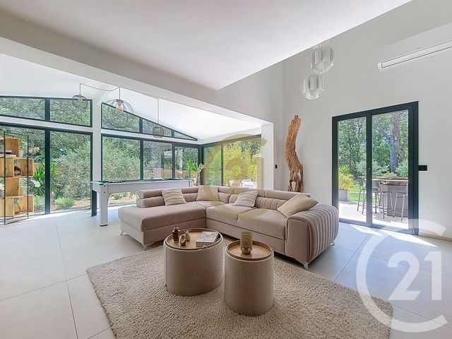 Afficher la photo en grand maison à vendre - 5 pièces - 175.89 m2 - DRAGUIGNAN - 83 - PROVENCE-ALPES-COTE-D-AZUR - Century 21 Haussmann Immobilier