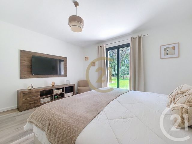 Afficher la photo en grand maison à vendre - 5 pièces - 175.89 m2 - DRAGUIGNAN - 83 - PROVENCE-ALPES-COTE-D-AZUR - Century 21 Haussmann Immobilier