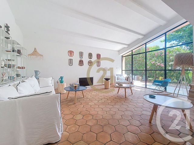 maison à vendre - 7 pièces - 229.44 m2 - DRAGUIGNAN - 83 - PROVENCE-ALPES-COTE-D-AZUR - Century 21 Haussmann Immobilier