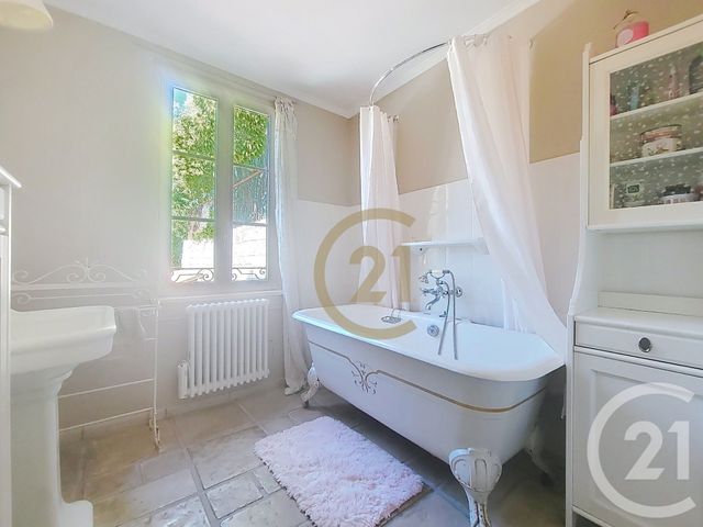 Afficher la photo en grand maison à vendre - 6 pièces - 196.0 m2 - BARGEMON - 83 - PROVENCE-ALPES-COTE-D-AZUR - Century 21 Haussmann Immobilier
