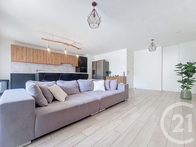 Afficher la photo en grand Appartement F4 à vendre - 4 pièces - 73.3 m2 - DRAGUIGNAN - 83 - PROVENCE-ALPES-COTE-D-AZUR - Century 21 Haussmann Immobilier