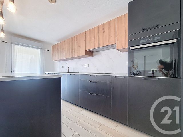 Afficher la photo en grand Appartement F4 à vendre - 4 pièces - 73.3 m2 - DRAGUIGNAN - 83 - PROVENCE-ALPES-COTE-D-AZUR - Century 21 Haussmann Immobilier
