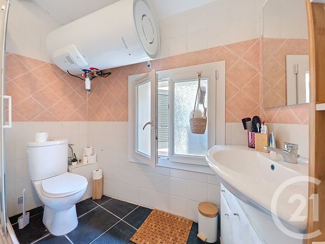 Appartement F2 à vendre - 2 pièces - 38.85 m2 - LE MUY - 83 - PROVENCE-ALPES-COTE-D-AZUR - Century 21 Haussmann Immobilier