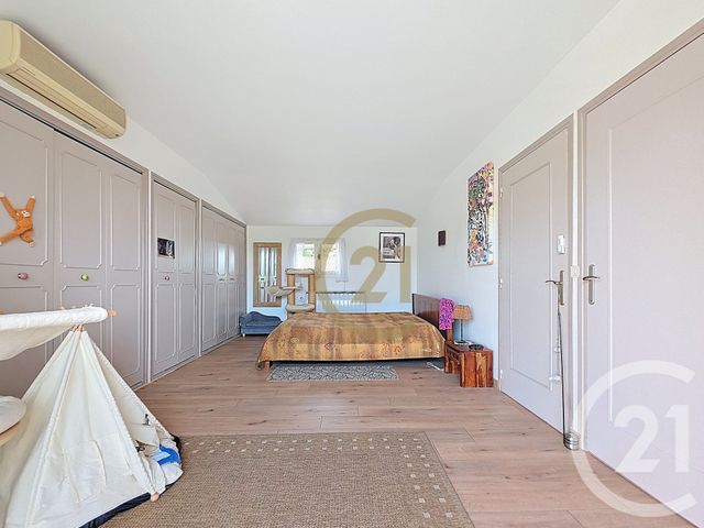 maison à vendre - 4 pièces - 131.1 m2 - DRAGUIGNAN - 83 - PROVENCE-ALPES-COTE-D-AZUR - Century 21 Haussmann Immobilier