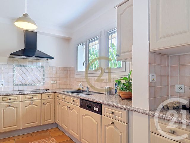 maison à vendre - 4 pièces - 131.1 m2 - DRAGUIGNAN - 83 - PROVENCE-ALPES-COTE-D-AZUR - Century 21 Haussmann Immobilier