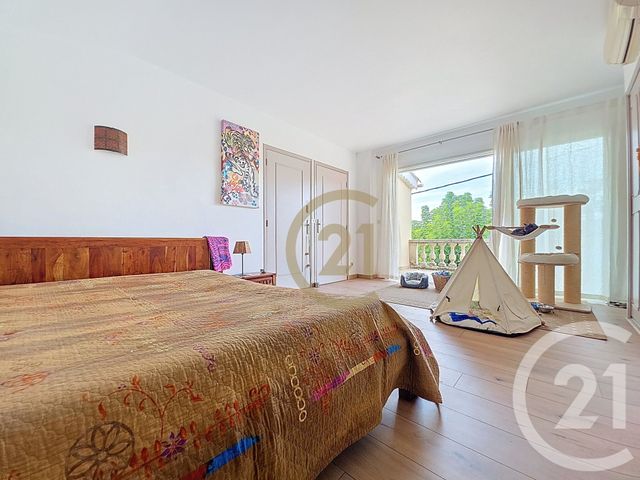 maison à vendre - 4 pièces - 131.1 m2 - DRAGUIGNAN - 83 - PROVENCE-ALPES-COTE-D-AZUR - Century 21 Haussmann Immobilier