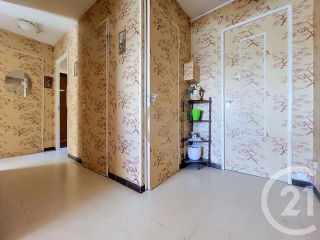 Appartement F4 à vendre - 4 pièces - 65.43 m2 - DRAGUIGNAN - 83 - PROVENCE-ALPES-COTE-D-AZUR - Century 21 Haussmann Immobilier