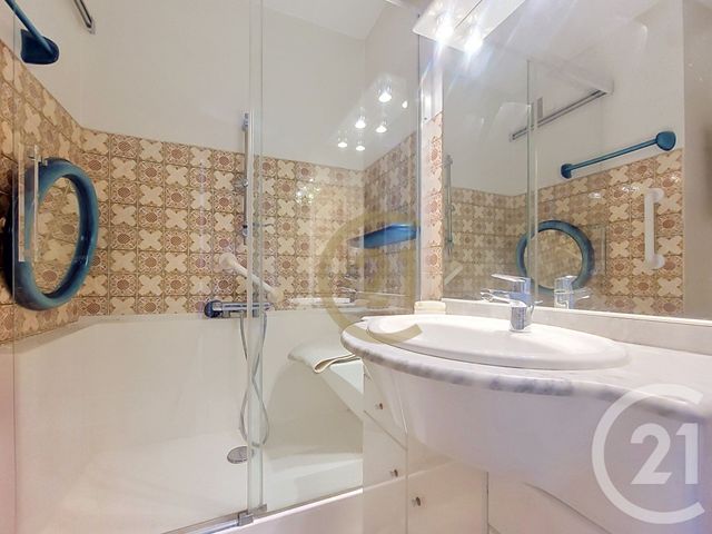 Appartement F4 à vendre - 4 pièces - 65.43 m2 - DRAGUIGNAN - 83 - PROVENCE-ALPES-COTE-D-AZUR - Century 21 Haussmann Immobilier