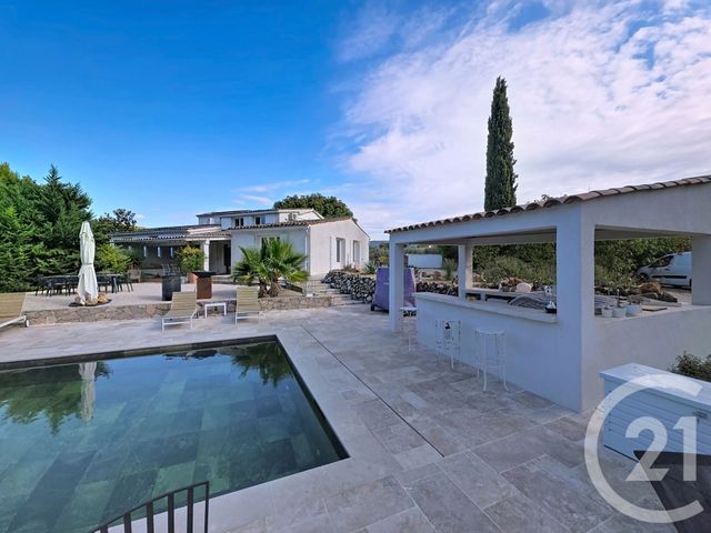 maison à vendre - 9 pièces - 273.4 m2 - DRAGUIGNAN - 83 - PROVENCE-ALPES-COTE-D-AZUR - Century 21 Haussmann Immobilier