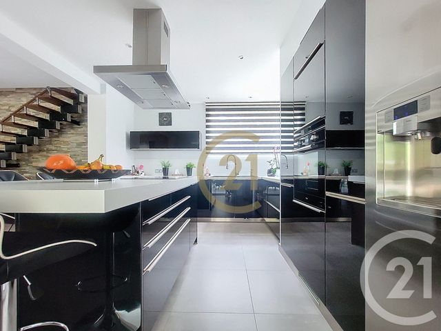 maison à vendre - 7 pièces - 299.63 m2 - DRAGUIGNAN - 83 - PROVENCE-ALPES-COTE-D-AZUR - Century 21 Haussmann Immobilier