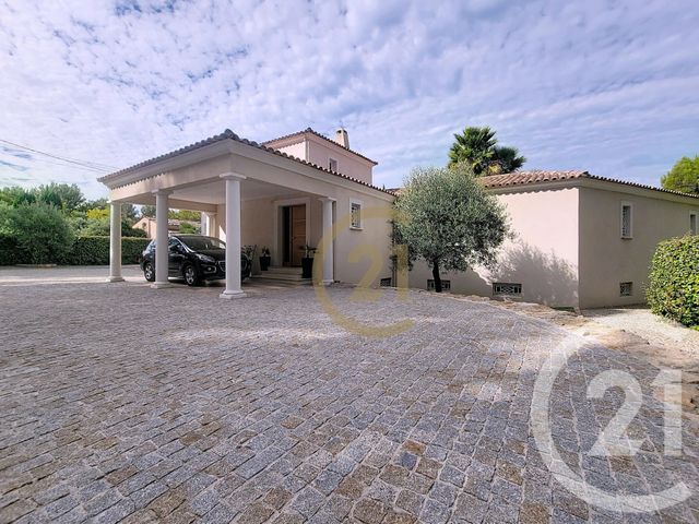 maison à vendre - 7 pièces - 299.63 m2 - DRAGUIGNAN - 83 - PROVENCE-ALPES-COTE-D-AZUR - Century 21 Haussmann Immobilier