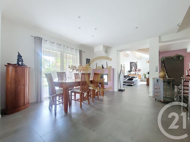 maison à vendre - 7 pièces - 299.63 m2 - DRAGUIGNAN - 83 - PROVENCE-ALPES-COTE-D-AZUR - Century 21 Haussmann Immobilier