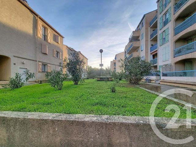 Appartement F2 à vendre - 2 pièces - 45.8 m2 - DRAGUIGNAN - 83 - PROVENCE-ALPES-COTE-D-AZUR - Century 21 Haussmann Immobilier