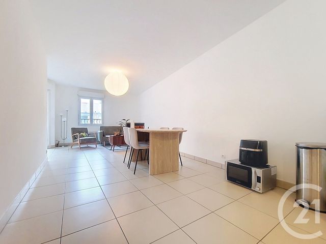 Appartement F2 à vendre - 2 pièces - 44.6 m2 - DRAGUIGNAN - 83 - PROVENCE-ALPES-COTE-D-AZUR - Century 21 Haussmann Immobilier