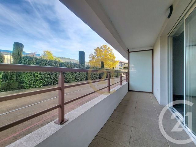 Appartement F1 à louer - 1 pièce - 29.32 m2 - DRAGUIGNAN - 83 - PROVENCE-ALPES-COTE-D-AZUR - Century 21 Haussmann Immobilier