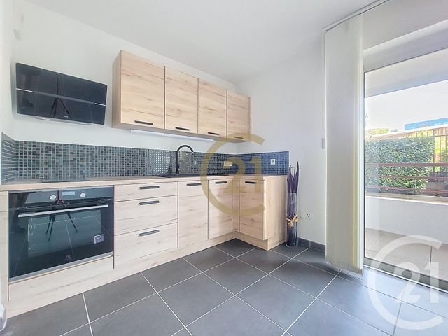 Appartement F1 à louer - 1 pièce - 29.32 m2 - DRAGUIGNAN - 83 - PROVENCE-ALPES-COTE-D-AZUR - Century 21 Haussmann Immobilier