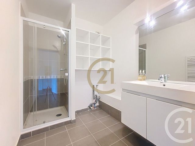 Appartement F1 à louer - 1 pièce - 29.32 m2 - DRAGUIGNAN - 83 - PROVENCE-ALPES-COTE-D-AZUR - Century 21 Haussmann Immobilier