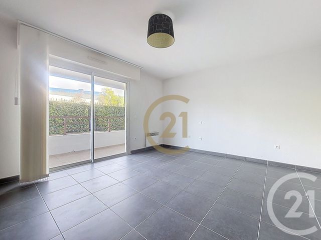 Appartement F1 à louer - 1 pièce - 29.32 m2 - DRAGUIGNAN - 83 - PROVENCE-ALPES-COTE-D-AZUR - Century 21 Haussmann Immobilier