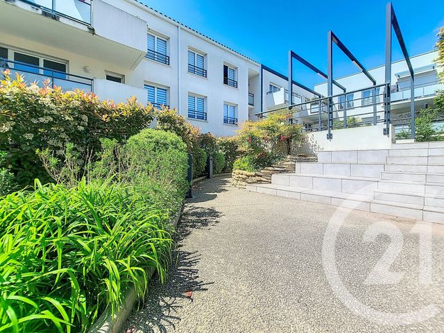 Appartement T2 à vendre - 2 pièces - 43.3 m2 - DRAGUIGNAN - 83 - PROVENCE-ALPES-COTE-D-AZUR - Century 21 Haussmann Immobilier