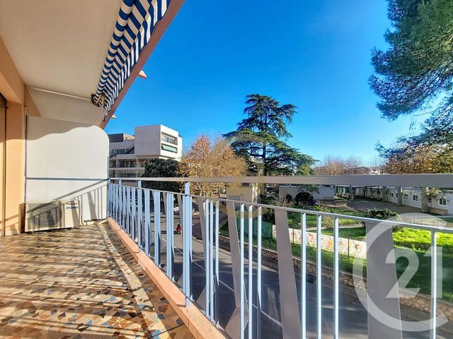 Appartement T3 à vendre - 3 pièces - 70.36 m2 - DRAGUIGNAN - 83 - PROVENCE-ALPES-COTE-D-AZUR - Century 21 Haussmann Immobilier