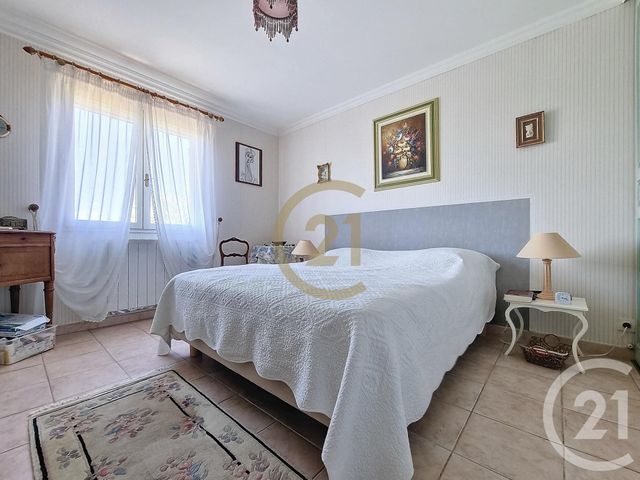 maison à vendre - 5 pièces - 130.0 m2 - VIDAUBAN - 83 - PROVENCE-ALPES-COTE-D-AZUR - Century 21 Haussmann Immobilier