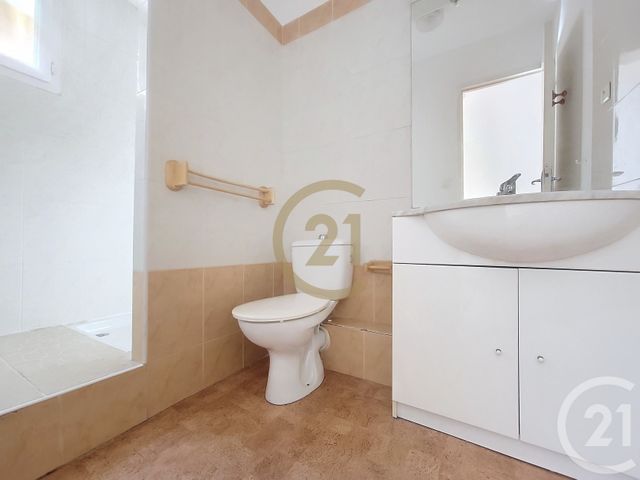 Appartement F2 à louer - 2 pièces - 28.46 m2 - DRAGUIGNAN - 83 - PROVENCE-ALPES-COTE-D-AZUR - Century 21 Haussmann Immobilier