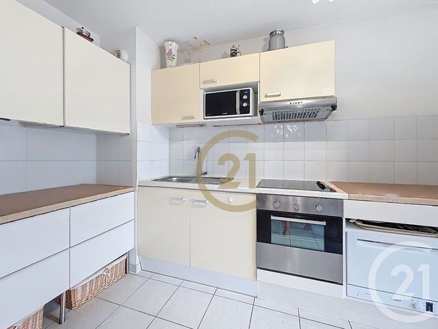 Appartement F3 à vendre - 3 pièces - 63.56 m2 - LE LUC - 83 - PROVENCE-ALPES-COTE-D-AZUR - Century 21 Haussmann Immobilier