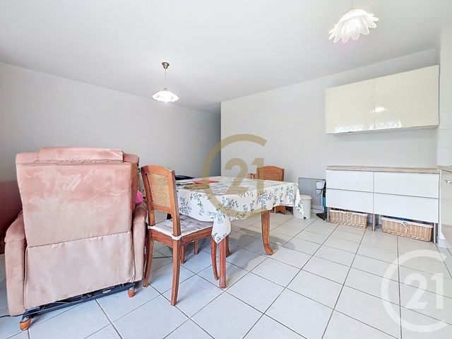 Appartement F3 à vendre - 3 pièces - 63.56 m2 - LE LUC - 83 - PROVENCE-ALPES-COTE-D-AZUR - Century 21 Haussmann Immobilier