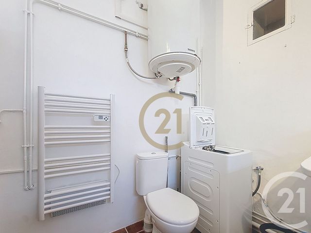 Appartement F1 bis à louer - 2 pièces - 37.2 m2 - FLAYOSC - 83 - PROVENCE-ALPES-COTE-D-AZUR - Century 21 Haussmann Immobilier