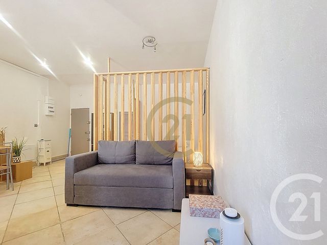 Appartement F1 bis à louer - 2 pièces - 37.2 m2 - FLAYOSC - 83 - PROVENCE-ALPES-COTE-D-AZUR - Century 21 Haussmann Immobilier