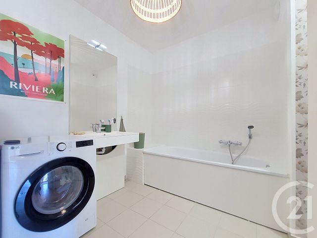 Appartement F4 à vendre - 4 pièces - 78.7 m2 - DRAGUIGNAN - 83 - PROVENCE-ALPES-COTE-D-AZUR - Century 21 Haussmann Immobilier