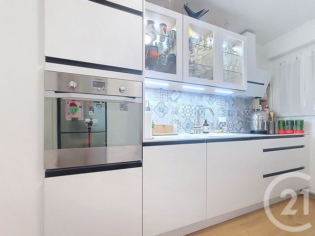 Appartement F4 à vendre - 4 pièces - 81.1 m2 - DRAGUIGNAN - 83 - PROVENCE-ALPES-COTE-D-AZUR - Century 21 Haussmann Immobilier