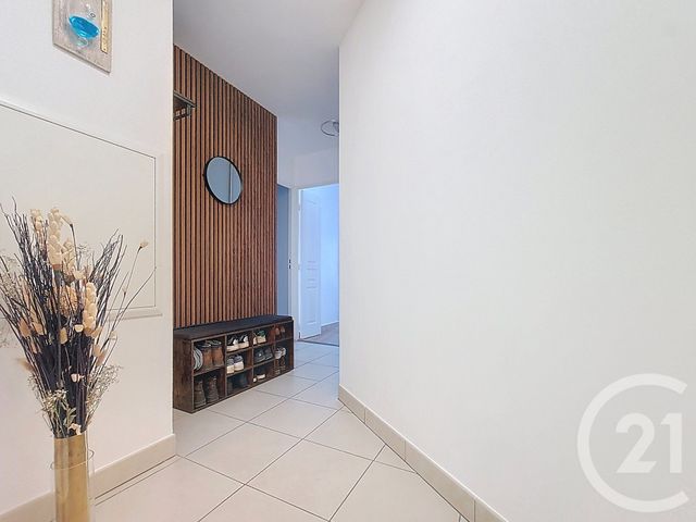 Appartement F4 à vendre - 4 pièces - 81.1 m2 - DRAGUIGNAN - 83 - PROVENCE-ALPES-COTE-D-AZUR - Century 21 Haussmann Immobilier