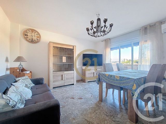 Appartement F3 à louer - 3 pièces - 78.65 m2 - DRAGUIGNAN - 83 - PROVENCE-ALPES-COTE-D-AZUR - Century 21 Haussmann Immobilier