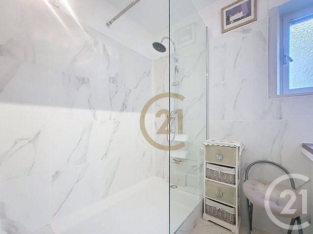 Appartement F3 à louer - 3 pièces - 78.65 m2 - DRAGUIGNAN - 83 - PROVENCE-ALPES-COTE-D-AZUR - Century 21 Haussmann Immobilier