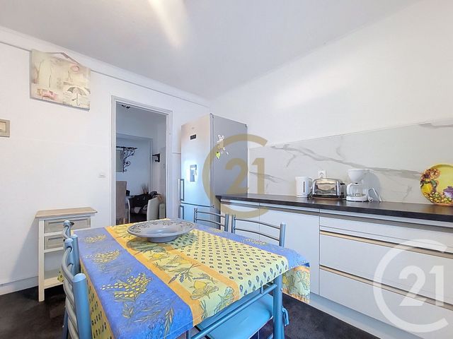 Appartement F3 à louer - 3 pièces - 78.65 m2 - DRAGUIGNAN - 83 - PROVENCE-ALPES-COTE-D-AZUR - Century 21 Haussmann Immobilier