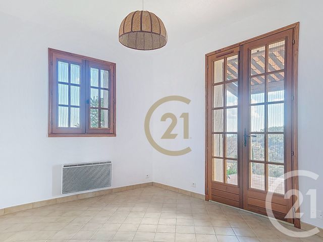 Appartement F4 à louer - 4 pièces - 101.03 m2 - CALLAS - 83 - PROVENCE-ALPES-COTE-D-AZUR - Century 21 Haussmann Immobilier