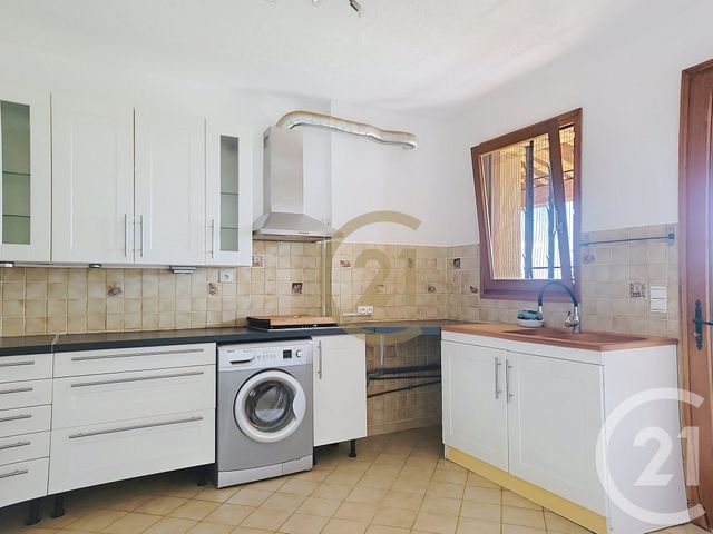 Appartement F4 à louer - 4 pièces - 101.03 m2 - CALLAS - 83 - PROVENCE-ALPES-COTE-D-AZUR - Century 21 Haussmann Immobilier