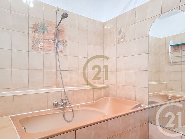 Appartement F4 à louer - 4 pièces - 101.03 m2 - CALLAS - 83 - PROVENCE-ALPES-COTE-D-AZUR - Century 21 Haussmann Immobilier
