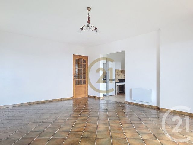 Appartement F4 à louer - 4 pièces - 101.03 m2 - CALLAS - 83 - PROVENCE-ALPES-COTE-D-AZUR - Century 21 Haussmann Immobilier