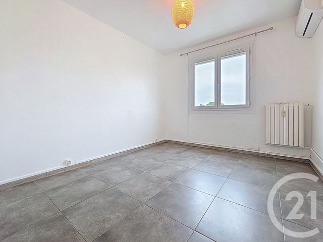 Appartement F4 à vendre - 4 pièces - 68.54 m2 - DRAGUIGNAN - 83 - PROVENCE-ALPES-COTE-D-AZUR - Century 21 Haussmann Immobilier