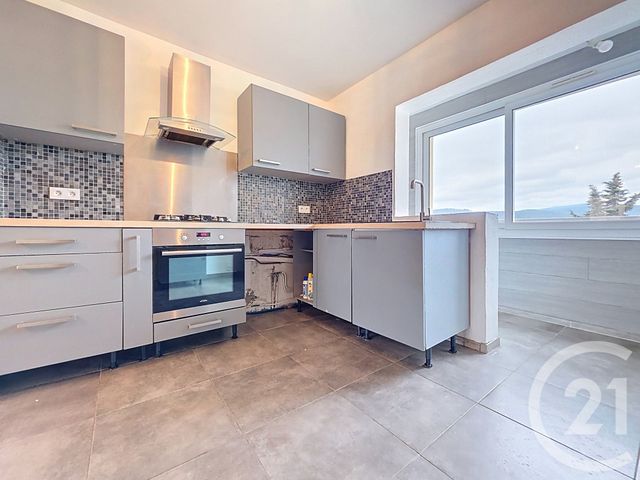 Appartement F4 à vendre - 4 pièces - 68.54 m2 - DRAGUIGNAN - 83 - PROVENCE-ALPES-COTE-D-AZUR - Century 21 Haussmann Immobilier