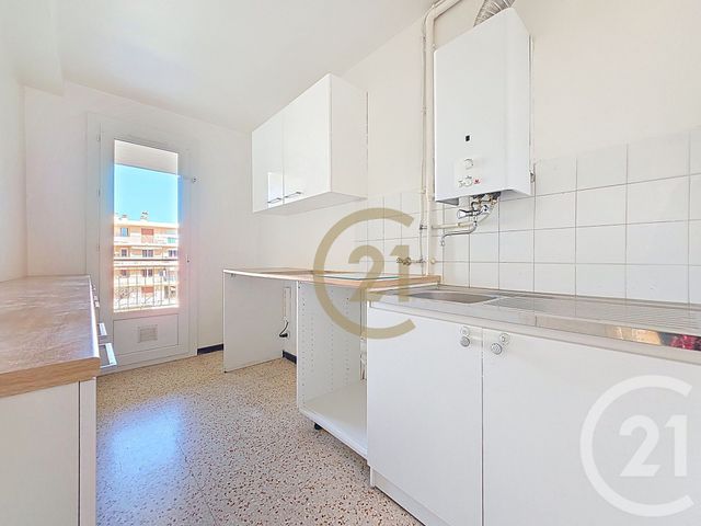 Appartement F3 à vendre - 3 pièces - 55.0 m2 - DRAGUIGNAN - 83 - PROVENCE-ALPES-COTE-D-AZUR - Century 21 Haussmann Immobilier