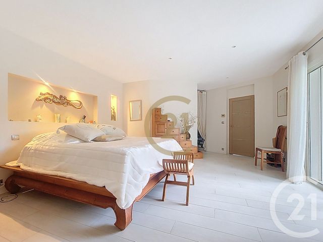 maison à vendre - 7 pièces - 299.63 m2 - DRAGUIGNAN - 83 - PROVENCE-ALPES-COTE-D-AZUR - Century 21 Haussmann Immobilier